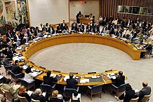 L’ONU lève l’embargo sur les diamants bruts ivoiriens et assouplit l’embargo sur les armes.

