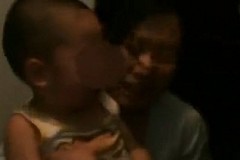 Chine: Un gamin de 2 ans coincé dans une machine à laver Chine: Un gamin de 2 ans coincé dans une machine à laver
