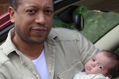 Royaume-Uni: Il sauve son bébé en se prenant pour le Dr Ross Royaume-Uni: Il sauve son bébé en se prenant pour le Dr Ross