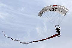 Pérou : un parachutiste survit à une chute de 1 500 m Pérou : un parachutiste survit à une chute de 1 500 m