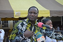 Korhogo : le ministre Sangafowa apporte le réconfort du gouvernement aux personnels de l’usine de coton sinistrée