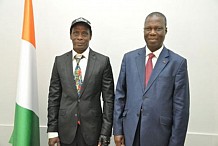 Le ministre Bandaman Maurice échange avec Sidiki Bakaba, ex DG du Palais de la Culture