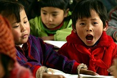 Une écolière chinoise battue à mort par son père pour avoir copié en classe