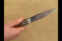 Il poignarde sa femme pour son Il poignarde sa femme pour son