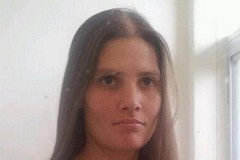 Los Angeles : elle tue ses trois filles âgées de 3 ans, 2 ans et 2 mois. Los Angeles : elle tue ses trois filles âgées de 3 ans, 2 ans et 2 mois.
