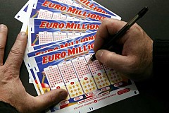 France: Un gagnant de l'EuroMillions donne 50 millions d'euros à des associations