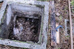 Deux Chinois meurent dans une fosse septique en tentant d'y repêcher un téléphone portable Deux Chinois meurent dans une fosse septique en tentant d'y repêcher un téléphone portable