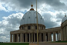 Yamoussoukro / La basilique en ruine : Les agents mécontents de leur traitement
