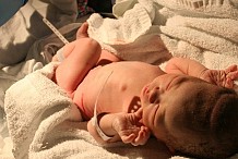 Grande-Bretagne: Un bébé meurt infecté par sa perfusion