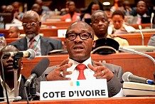 La Déclaration universelle des droits de l'Homme traduite en trois langues ivoiriennes