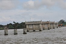 Le Premier ministre ivoirien annonce la fin des travaux du pont de Jacqueville pour fin 2014