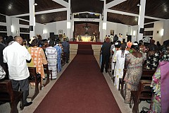 Abidjan: un fidèle se trompe d'offrande, l'église lui refuse la monnaie