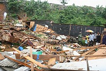 Glissement de terrain à Abidjan: Une fillette découverte dans les décombres