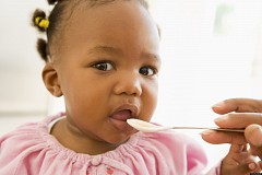 Pourquoi les bébés préfèrent-ils le sucré ?