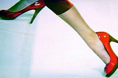 Elles se font rétrécir les pieds pour porter des talons Elles se font rétrécir les pieds pour porter des talons