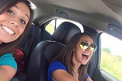 La future mariée tuée juste après avoir pris le selfie du bonheur La future mariée tuée juste après avoir pris le selfie du bonheur