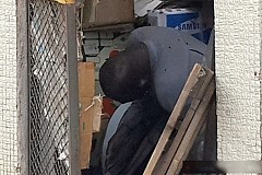 Plateau: Un corps en putréfaction découvert dans un débarras Plateau: Un corps en putréfaction découvert dans un débarras