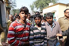 (Inde) Un chef de village en Inde ordonne le viol d’une fillette en représaille au comportement de son frère (Inde) Un chef de village en Inde ordonne le viol d’une fillette en représaille au comportement de son frère