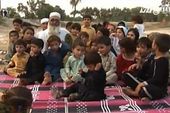 (Vidéo) Gulzar, 3 épouses, 36 enfants (Vidéo) Gulzar, 3 épouses, 36 enfants