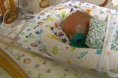 Déjà mère de cinq enfants, elle accouche de quadruplés Déjà mère de cinq enfants, elle accouche de quadruplés