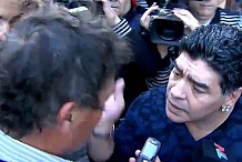 (Vidéo) Diego Maradona met une claque à un journaliste