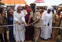 Odienné/ soutien aux commerçants: Nassénéba Touré offre les clés de 52 magasins