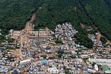 (Photos) Japon: 32 morts dans des glissements de terrain à Hiroshima