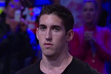 Ce joueur de poker gagne 15 millions de dollars et reste totalement impassible