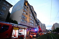 Il incendie un immeuble où se trouve une cinquantaine de personnes pour se venger de son ex Il incendie un immeuble où se trouve une cinquantaine de personnes pour se venger de son ex