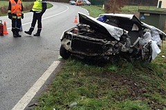 France: il reste coincé deux jours dans l'habitacle broyé de sa voiture
