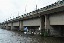 Abidjan: Un homme se jette dans la lagune, du pont Houphouët-Boigny