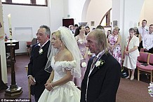 Jay (34 ans) a épousé le meilleur ami de son père (56 ans): leur mariage a bien failli briser les relations entre tout le monde