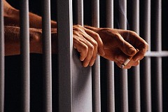 France: Il tue son voisin de cellule qui ronflait trop fort France: Il tue son voisin de cellule qui ronflait trop fort
