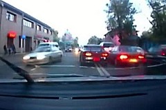 Ivre, il tente de semer la police en Russie Ivre, il tente de semer la police en Russie
