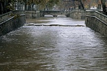 Nîmes : un homme de 30 ans se tue en sautant dans le canal de la Fontaine