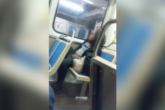 (vidéo) Chicago: Une femme se caresse dans le métro