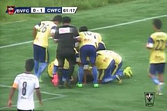 (Vidéo) Un footballeur indien se tue en célébrant un but (Vidéo) Un footballeur indien se tue en célébrant un but