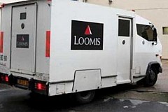 Une convoyeuse vole 256.000 euros Une convoyeuse vole 256.000 euros