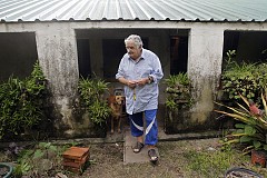 (Photos) Le président le plus pauvre du monde fait ses adieux (Photos) Le président le plus pauvre du monde fait ses adieux