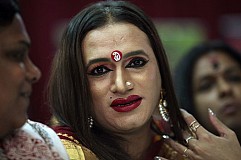 Malaisie: Les transsexuels autorisés à s'habiller en femmes