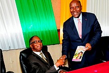 Le premier ministre parraine la dédicace de la biographie de N’Sikan, l’un des plus grands transporteurs de Côte d’Ivoire