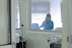 Maroc: A 17 ans, elle est mariée à son violeur puis «défigurée» Maroc: A 17 ans, elle est mariée à son violeur puis «défigurée»
