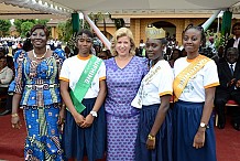 Concours Miss mathématique : plus de 20 millions de dons offerts par la première dame aux lauréates 2013 et 2014