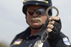 Moustache autorisée pour tous les policiers en Colombie