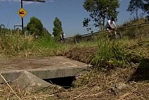 Australie: Un bébé survit cinq jours abandonné dans un puits