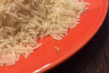France: Il découvre des asticots dans son paquet de riz