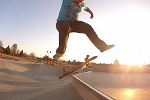 (Vidéo) Malgré ses 149 kilos, il fait du skateboard