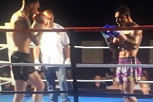 (Vidéo) KO sur un coup de pied circulaire en boxe thaï