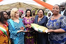 Sécurité alimentaire : la première dame offre 230 hectares de semences et de produits phytosanitaires aux femmes des coopératives vivrières de Côte d’Ivoire