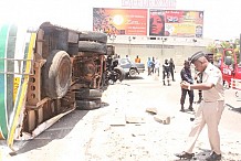 Un conteneur tombe d’un camion et se renverse sur des passants : Un écolier tué et 11 blessés
